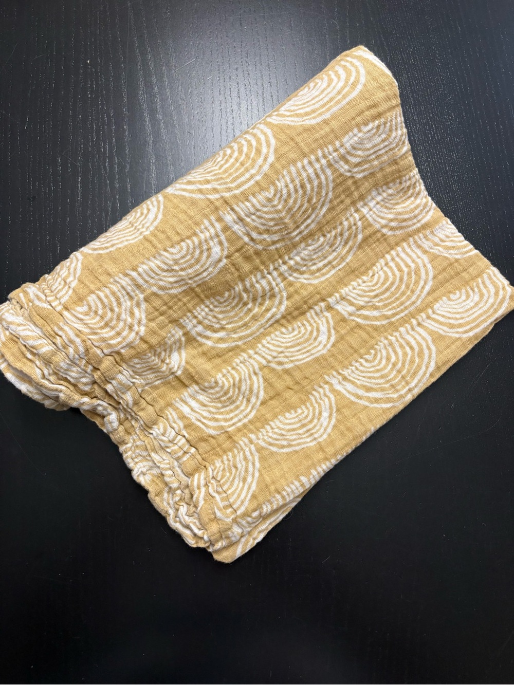 ⭐️2/$13.00⭐️ Large Gender Neutral Tan & White Muslin Blanket